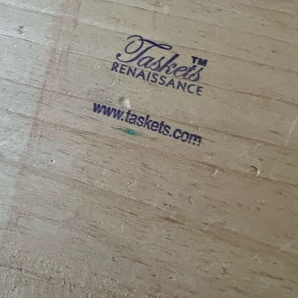 Taskets Renaissance vintage basket w/Navy Blue liner. 8.5” x 14” - Picture 11 of 11